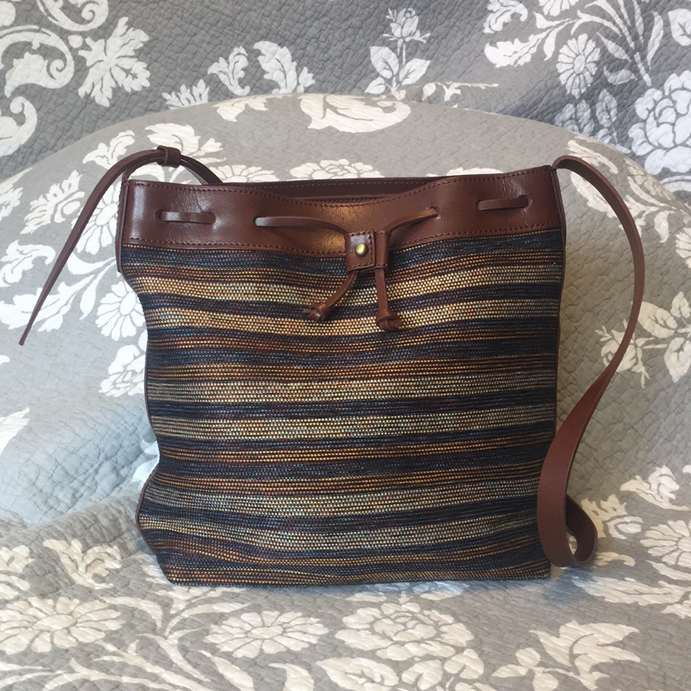 KELSI DAGGER BROOKLYN BUCKET BAG